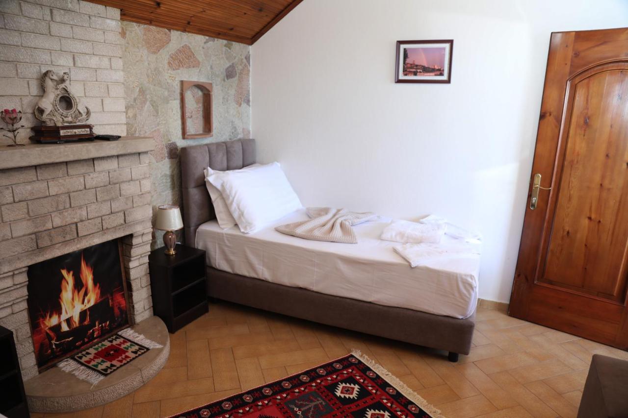 --Hotel Deal-- Rooms With Castle View Κρούγια Εξωτερικό φωτογραφία