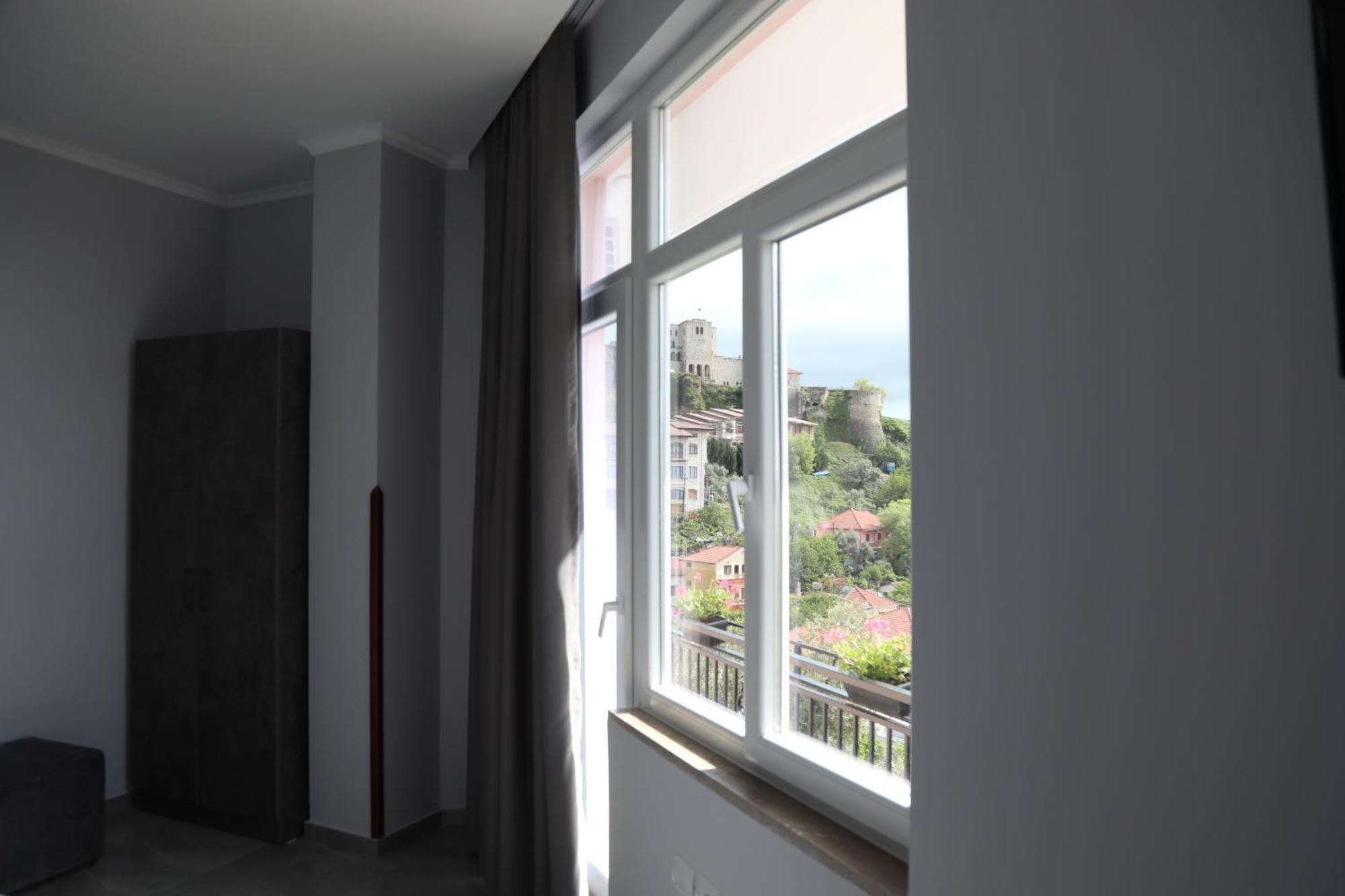 --Hotel Deal-- Rooms With Castle View Κρούγια Εξωτερικό φωτογραφία