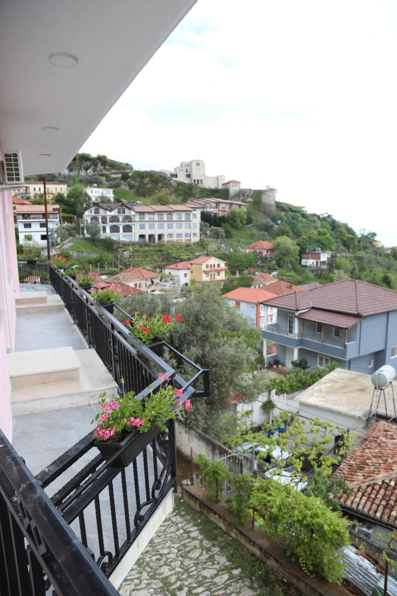 --Hotel Deal-- Rooms With Castle View Κρούγια Εξωτερικό φωτογραφία