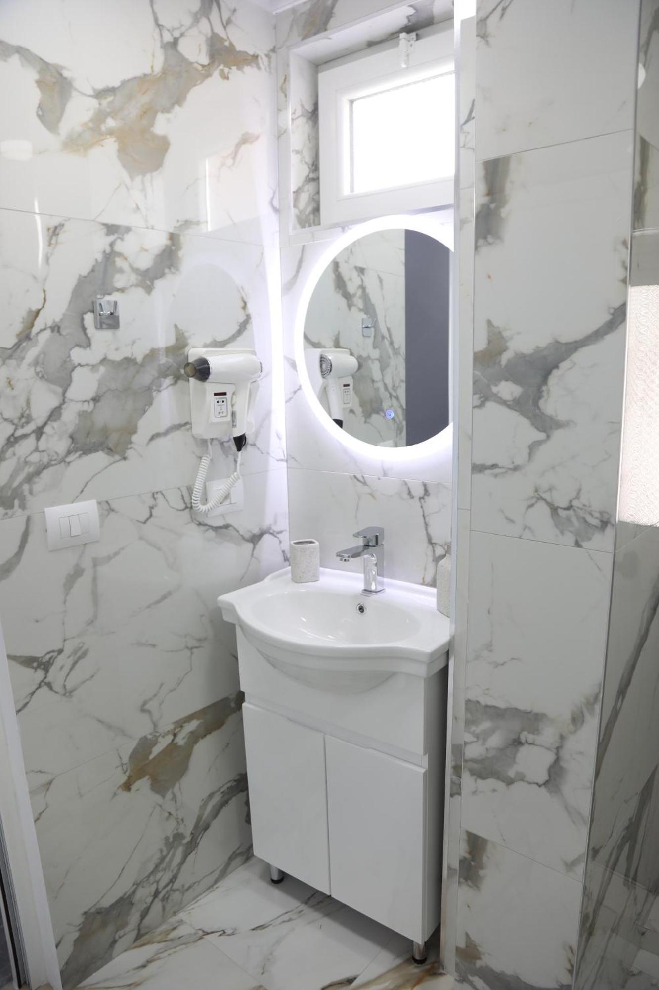 --Hotel Deal-- Rooms With Castle View Κρούγια Εξωτερικό φωτογραφία