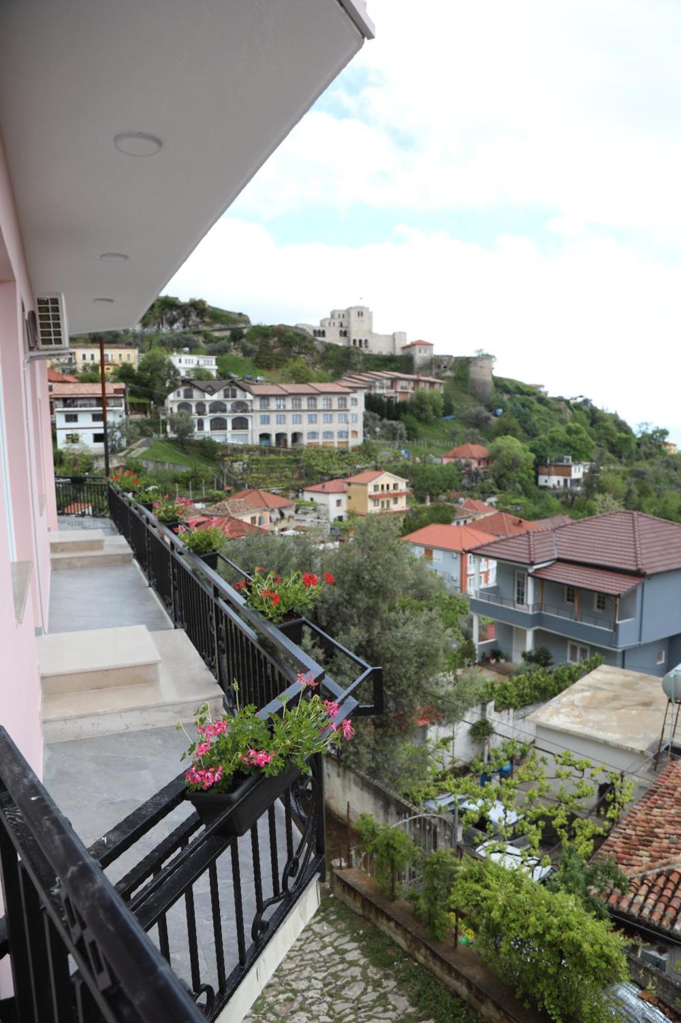 --Hotel Deal-- Rooms With Castle View Κρούγια Εξωτερικό φωτογραφία