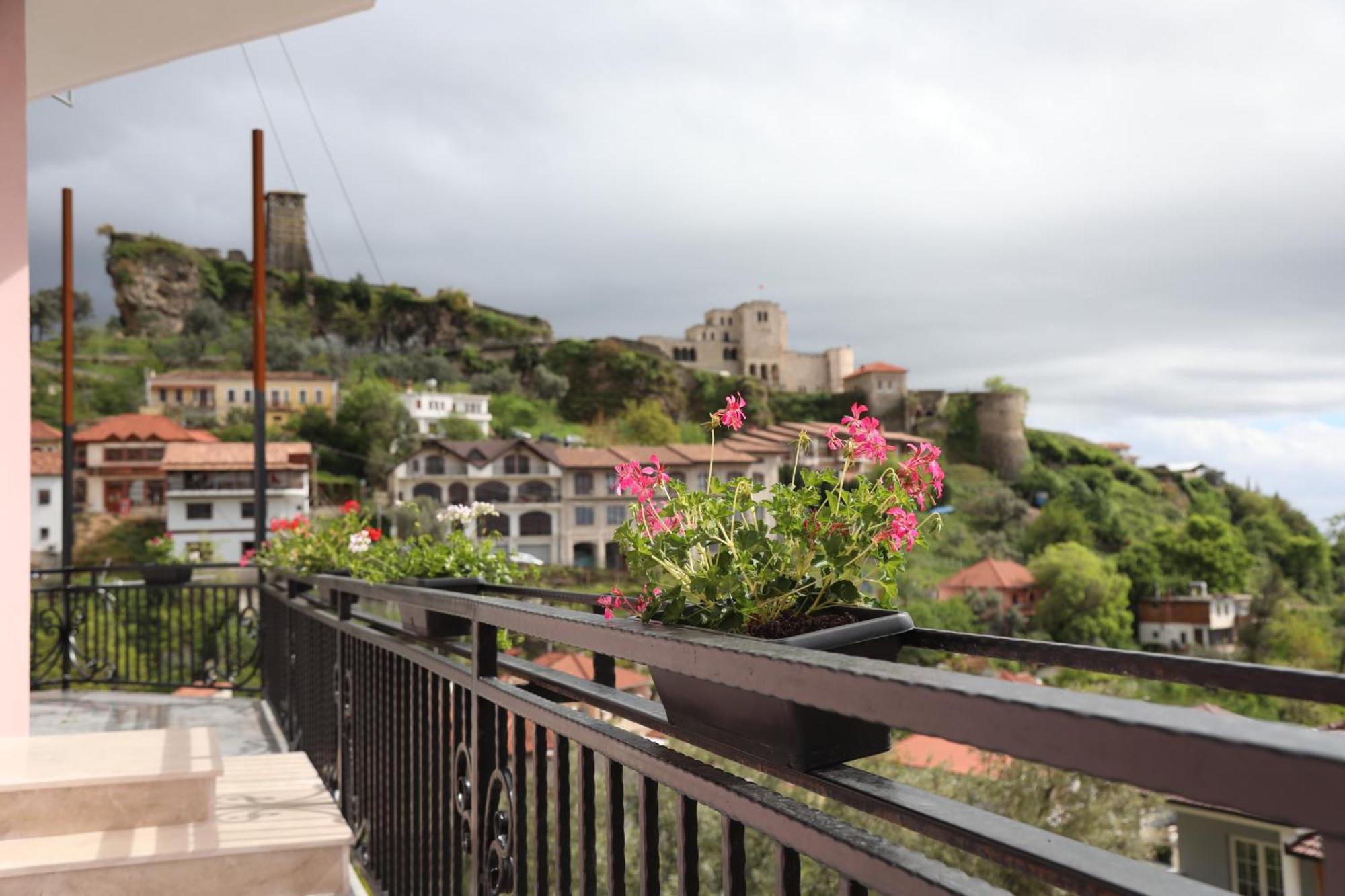 --Hotel Deal-- Rooms With Castle View Κρούγια Εξωτερικό φωτογραφία