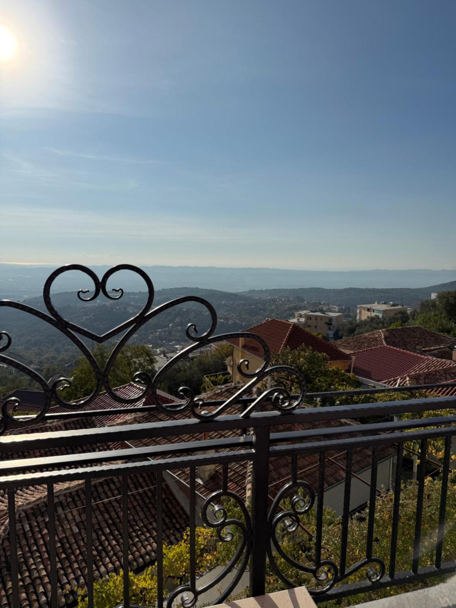 --Hotel Deal-- Rooms With Castle View Κρούγια Εξωτερικό φωτογραφία