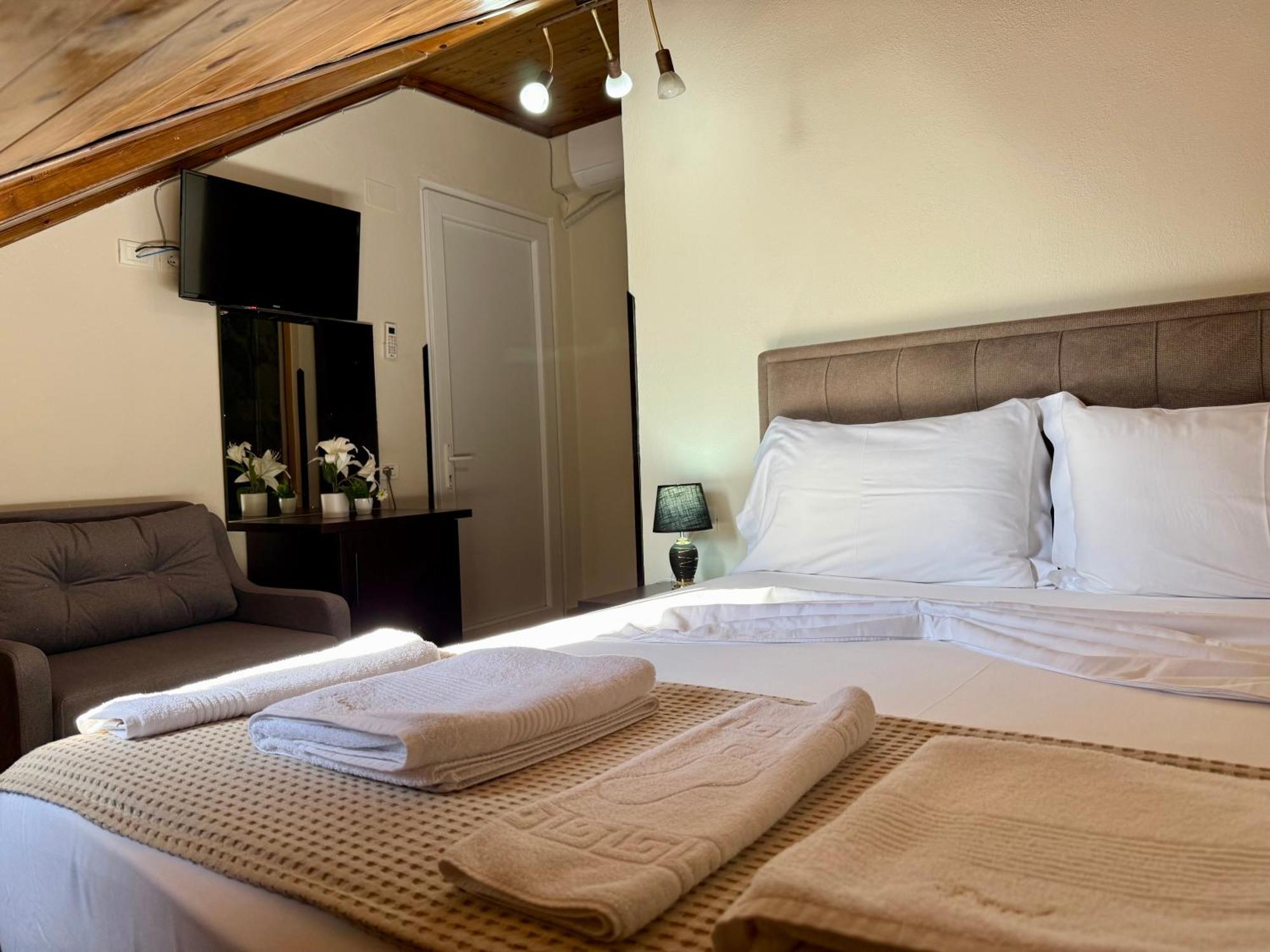 --Hotel Deal-- Rooms With Castle View Κρούγια Εξωτερικό φωτογραφία
