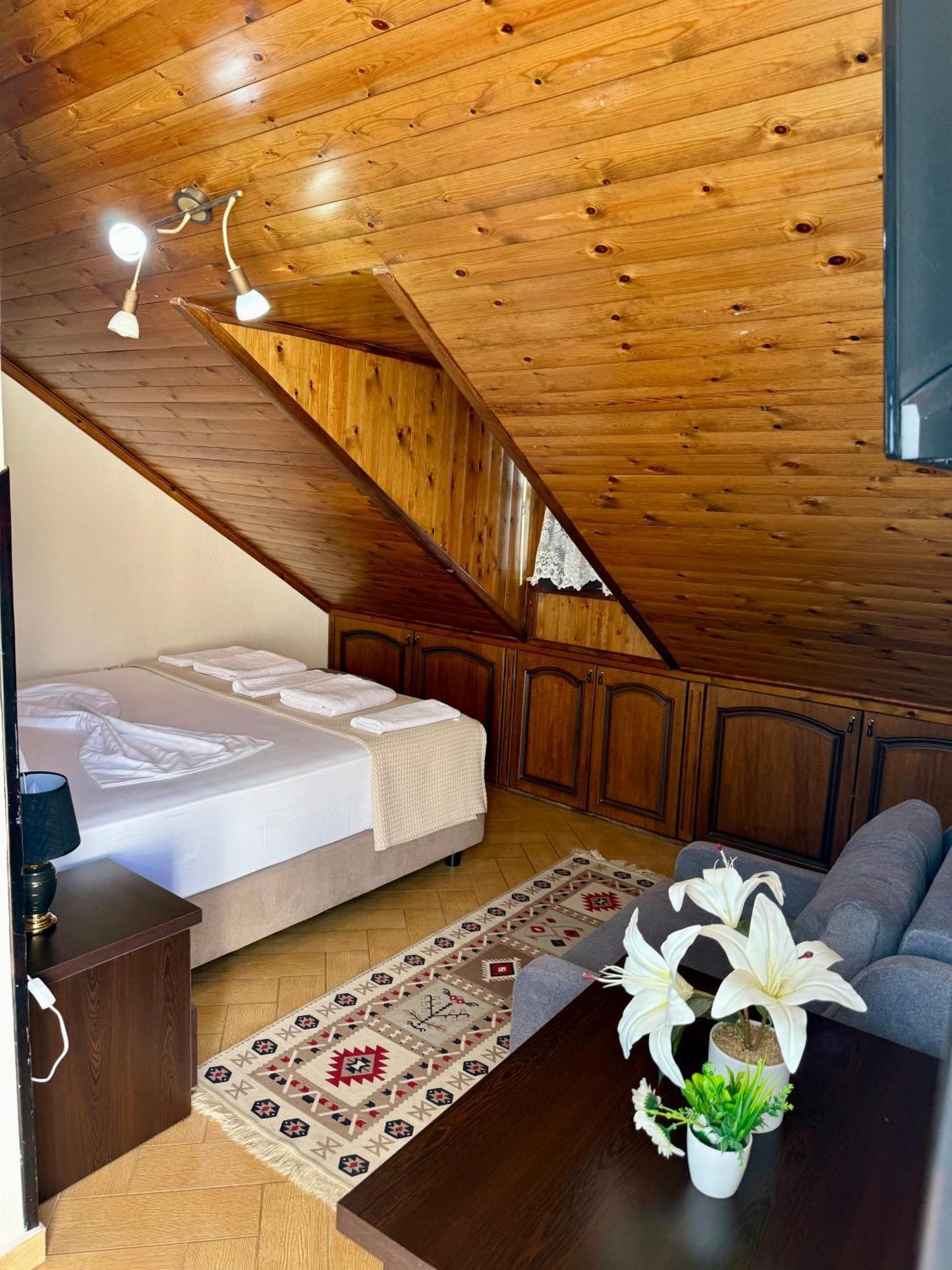 --Hotel Deal-- Rooms With Castle View Κρούγια Εξωτερικό φωτογραφία